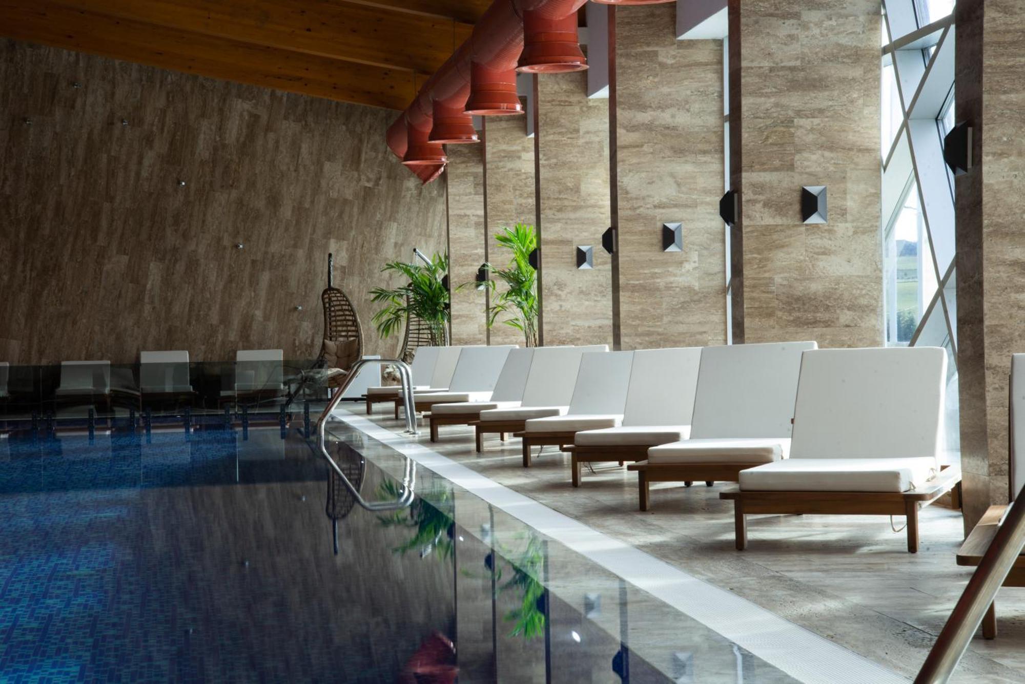 Hotel Borovi Forest Resort & Spa シェニツァ エクステリア 写真